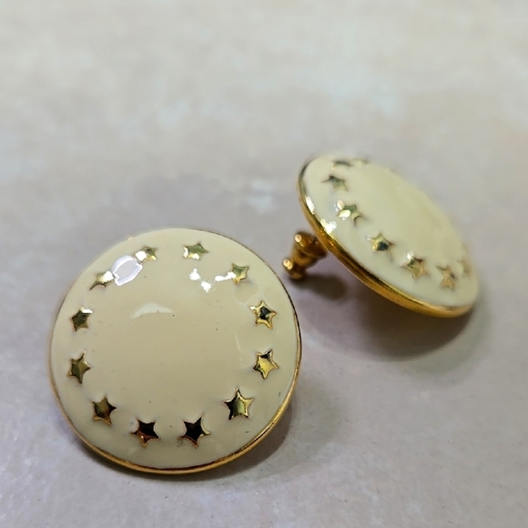 Vintage Cream Gold Stars Round Enamel Earrings - Picture 7 of 16